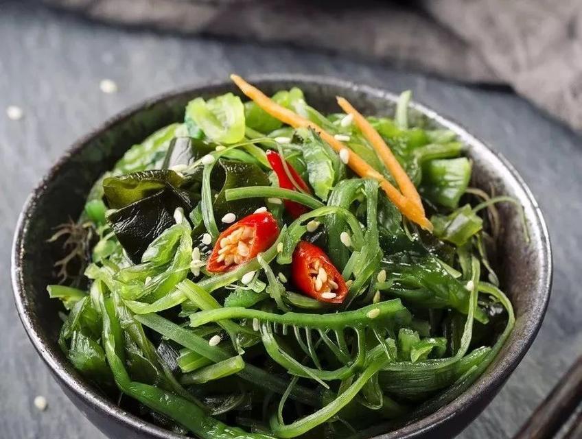 梨与饮食搭配的注意事项（吃梨后不能吃的食物和原因）